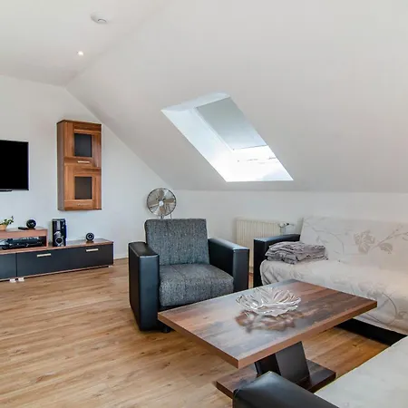 Arnold Laubbach Apartment Ostrach