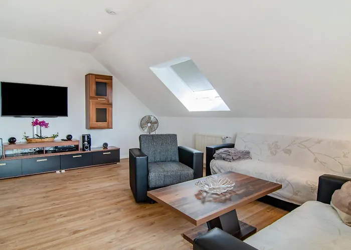 Arnold Laubbach Apartament Ostrach